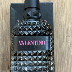 Valentino Uomo Born In Roma