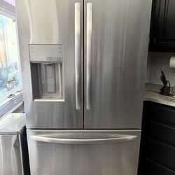 2022 Frigidaire Gallery stainless steel French door