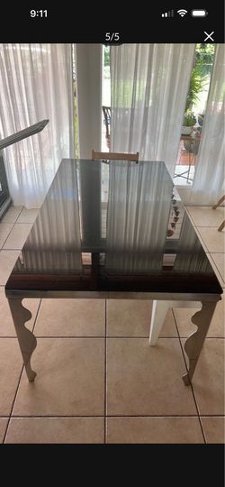 FREE Metal Dining Table Black / Silver Sleek Design Deco