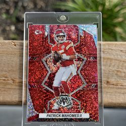 2022 Panini Mosaic Patrick Mahomes II Red Sparkle Prizm Kansas City Chiefs  COLOR MATCH
