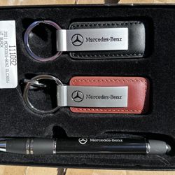 Brand new Mercedes-Benz Key Chains Pen Set