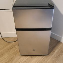 GE Mini-fridge and Freezer