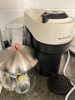 Nespresso virtuo pop+ coffee maker