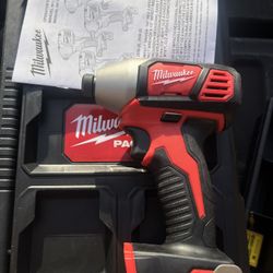 Milwaukee M18 1/4" Hex Impact Driver
