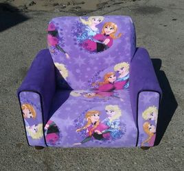 Frozen girls couch