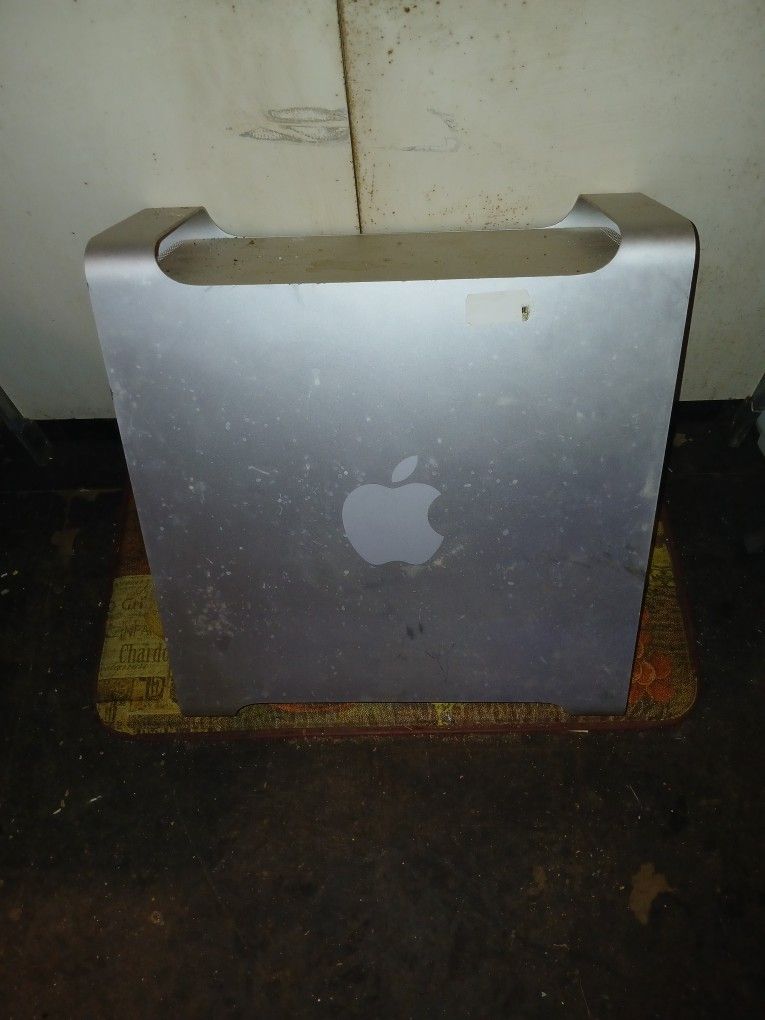 Apple desktop tower