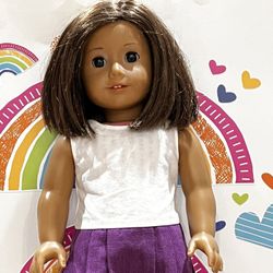 AMERICAN GIRL DOLL - SHORT BROWN HAIR AND BROWN EYES  - SOLD AS IS - SEE DESCRIPTION