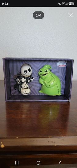 Nightmare before Christmas salt & pepper shaker
