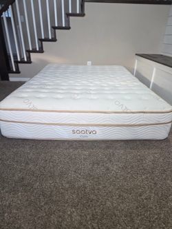 Saatva Classic Mattress, Plush Soft, 14.5", Full, Like New, Excellent Condition