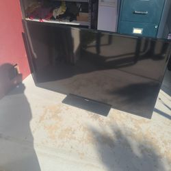 Samsung 60 In Smart TV $50  ...works good ...call Me Nancy (contact info removed) 