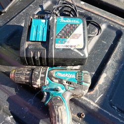 Makita Sawzall And Drill 18v With Chargers 