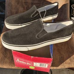 Anchor Blue Black Slip-on Skate Deck Tennis Shoes Men's Size 13 (New in Box) Vans 