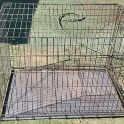Dog Kennel With Metal Tray