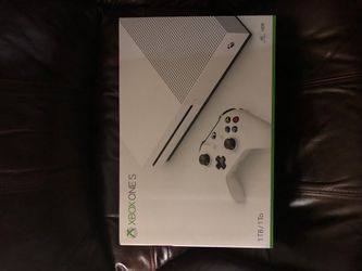 Xbox One S 1 TB 4K Blu-Ray HDR Preowned