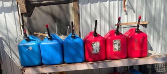 5 Gallon Plastic Gas Can