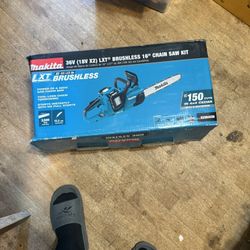 Makita Brushless Chainsaw Kit 