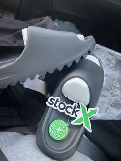 $50 yeezy slides size 7