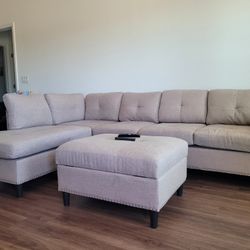 Sectional With Ottoman 