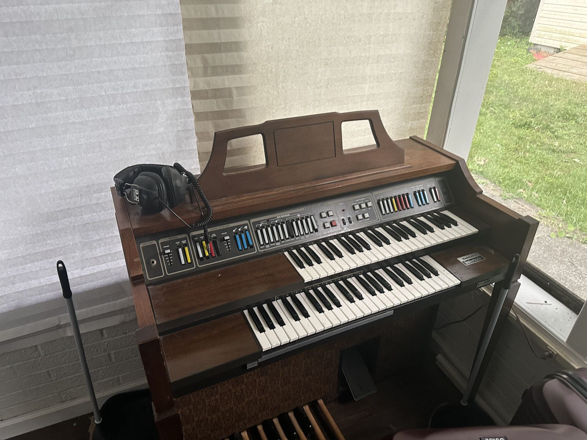 Organ / Music Machine