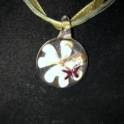 Green And Yellow Glass Flower And Butterfly Pendant Necklace 