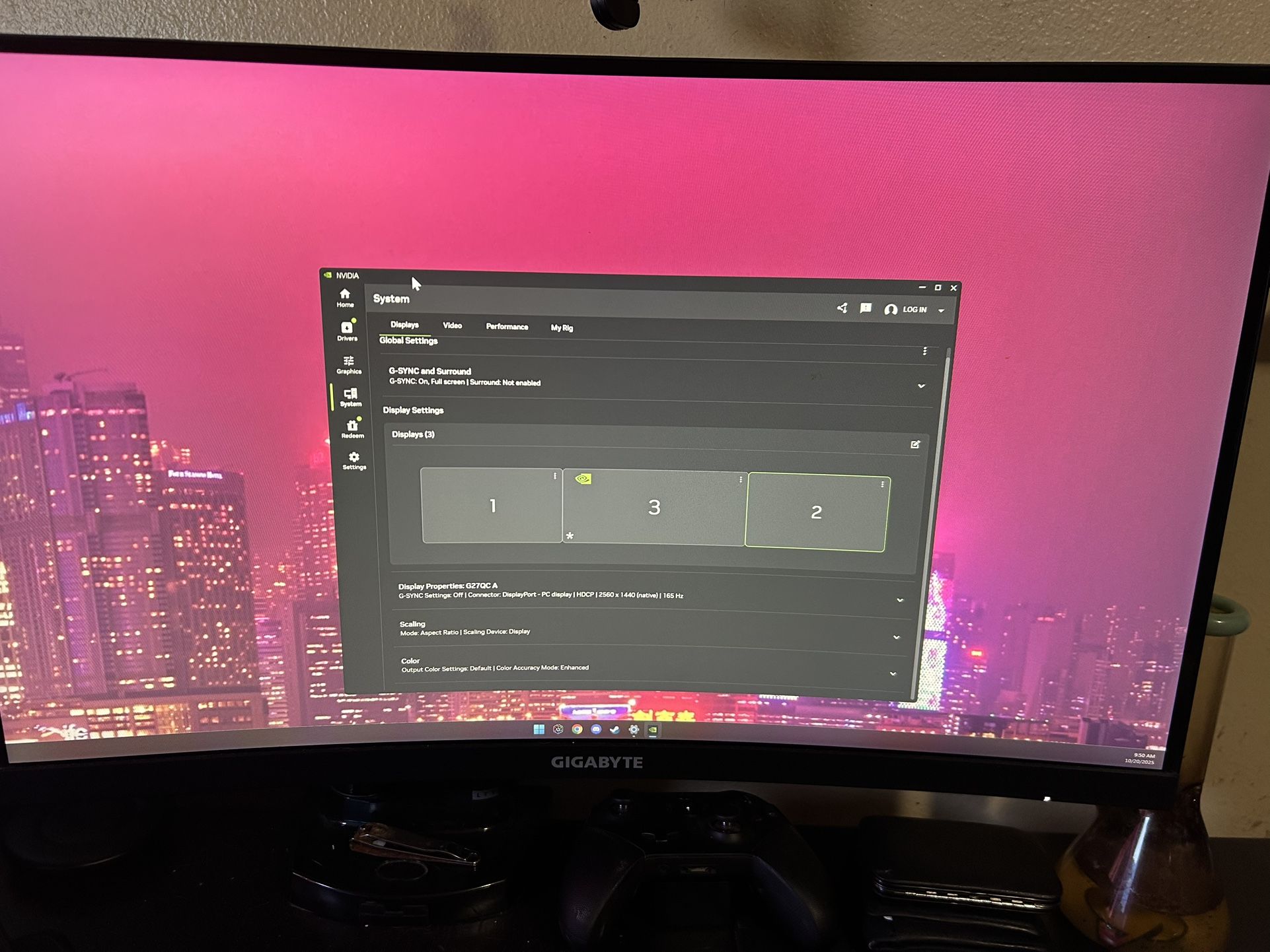 Curved Gaming Monitor Gigabyte 27” 1440p 165hz