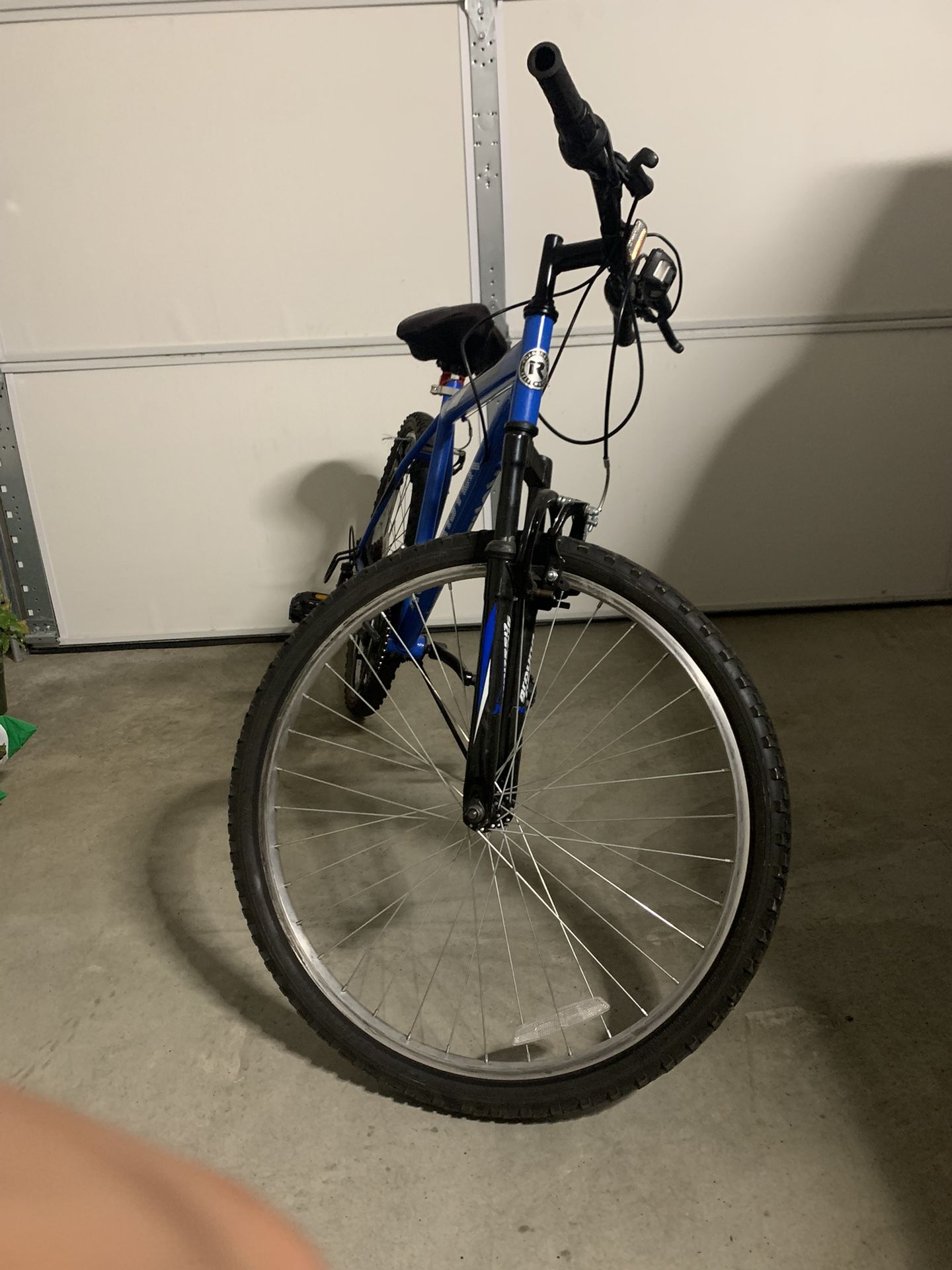 Blue Roadmaster Granite Peah 26”