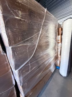 Brand new mattress, memory foam springs, hybrid mattress