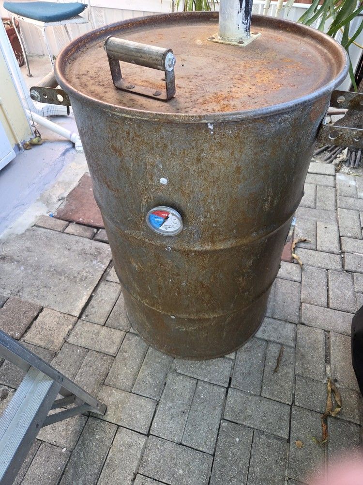 Ugly Drum Smoker