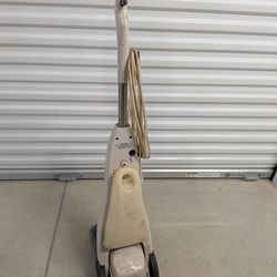 Bissell QuickSteamer carpet cleaner (model 1950-W).