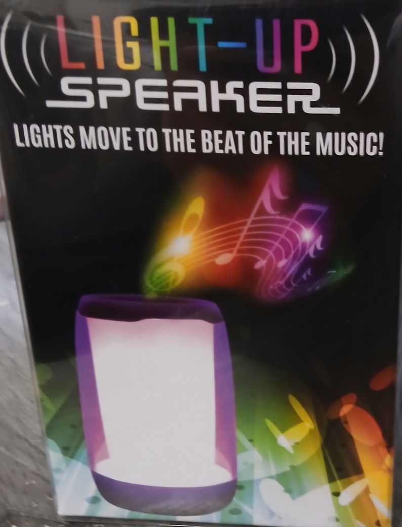 LIGHT-UP SPEAKER

LIGHTS MOVE TO THE BEAT