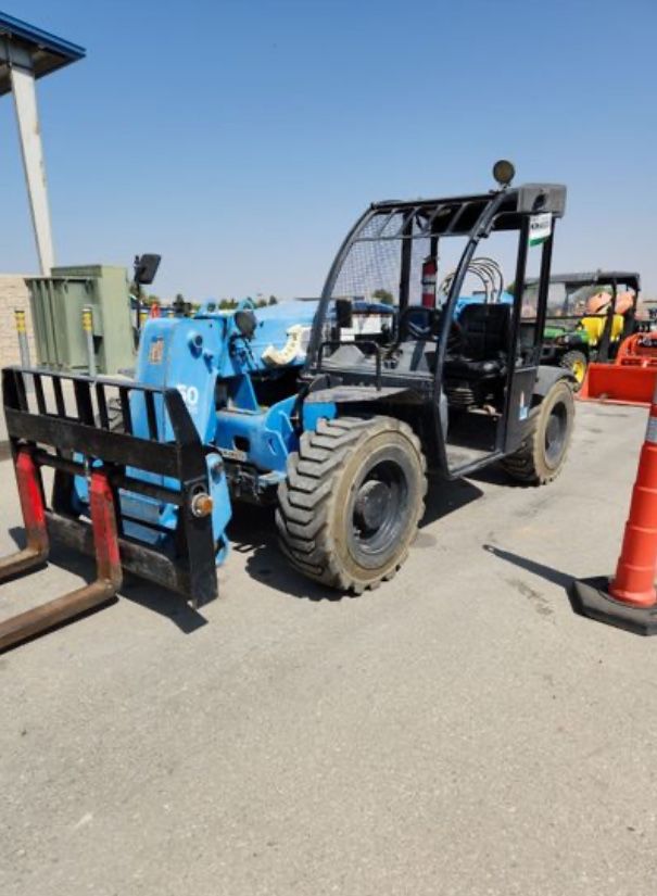 5,000 # Pound Reach Telehandler Forklift - 2017 Genie GTH-5519