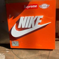 Nike Original Sign