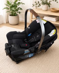 Nuna PIPA Infant Car Seat with Base – Caviar Black