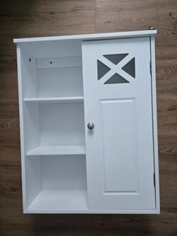 Bathroom cabinet Great Condition