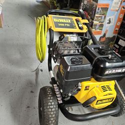 DEWALT GAS 3400 PSI PRESSURE WASHER