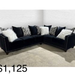 Gorgeous Black Colored Sectional Set