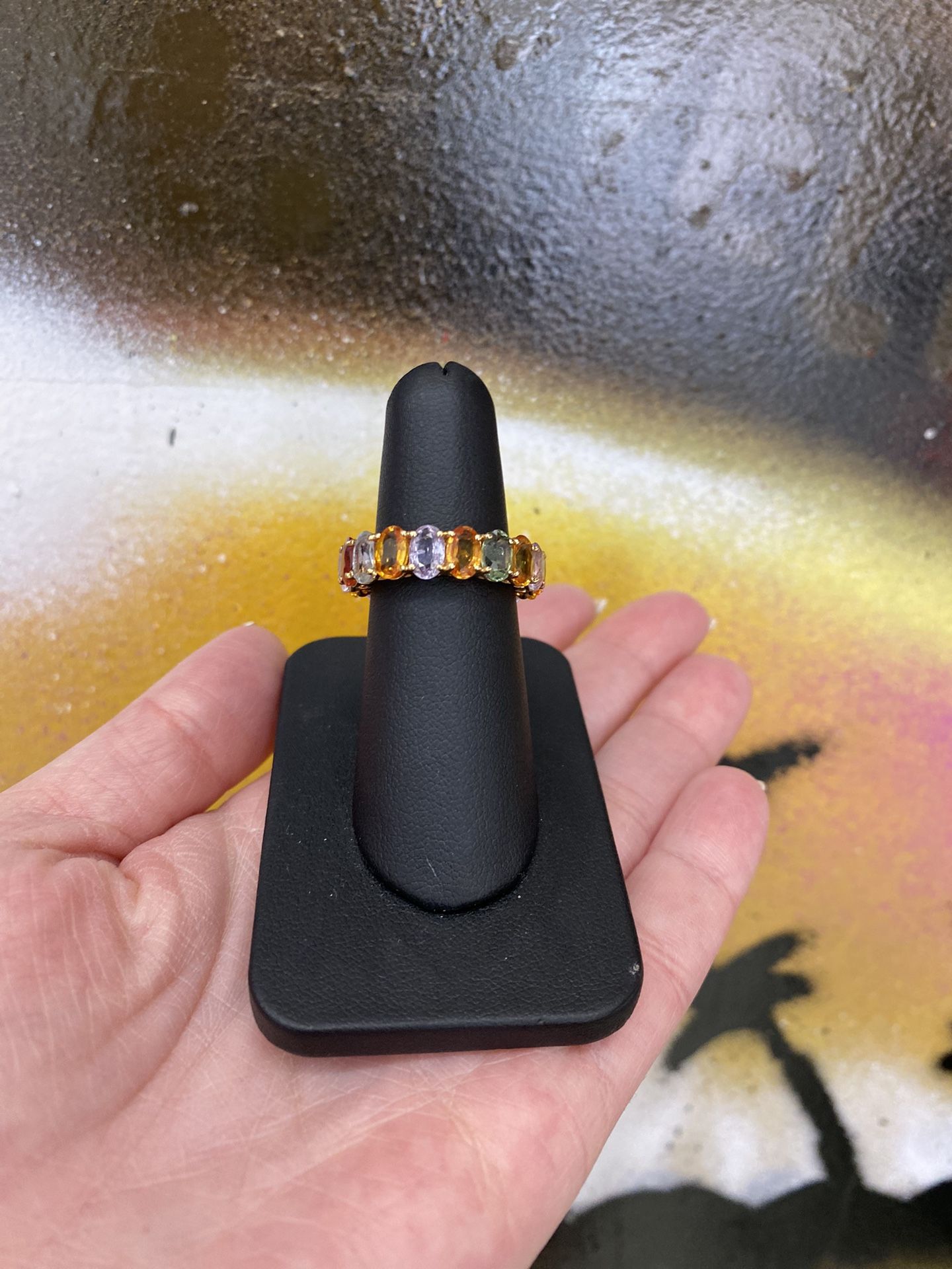 18k RAINBOW SAPPHIRE RING
