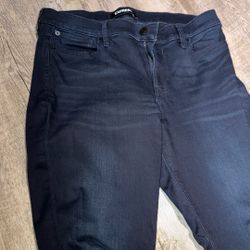 Size 12 R Mid Rise Stretchy Expressed Jeans $30