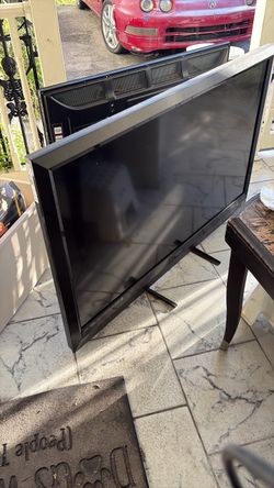 2 Tvs