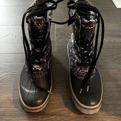 Women’s Insulated Rain Boots-size 10