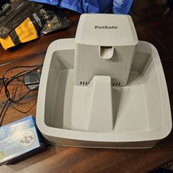 PetSafe Drinkwell Pet Water Fountain