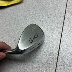 Snake Eyes 52 Degree Wedge 
