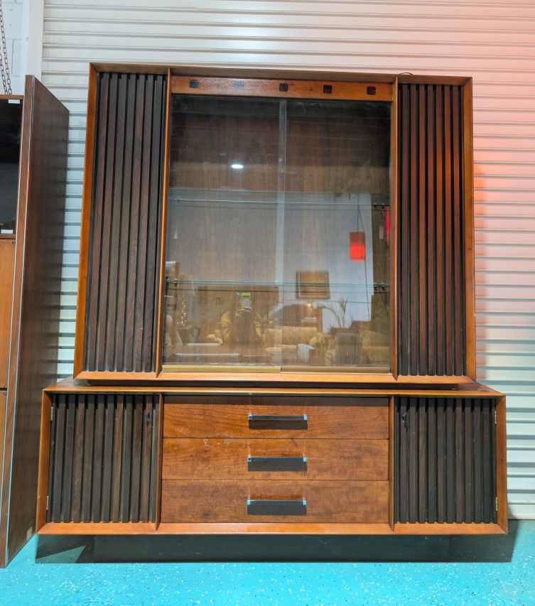 Mid Century Display Cabinet By Lane