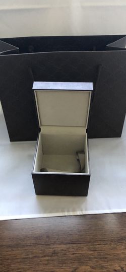 Gucci jewelry box and bag