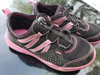 Little girls size 13 hiking water shoes
