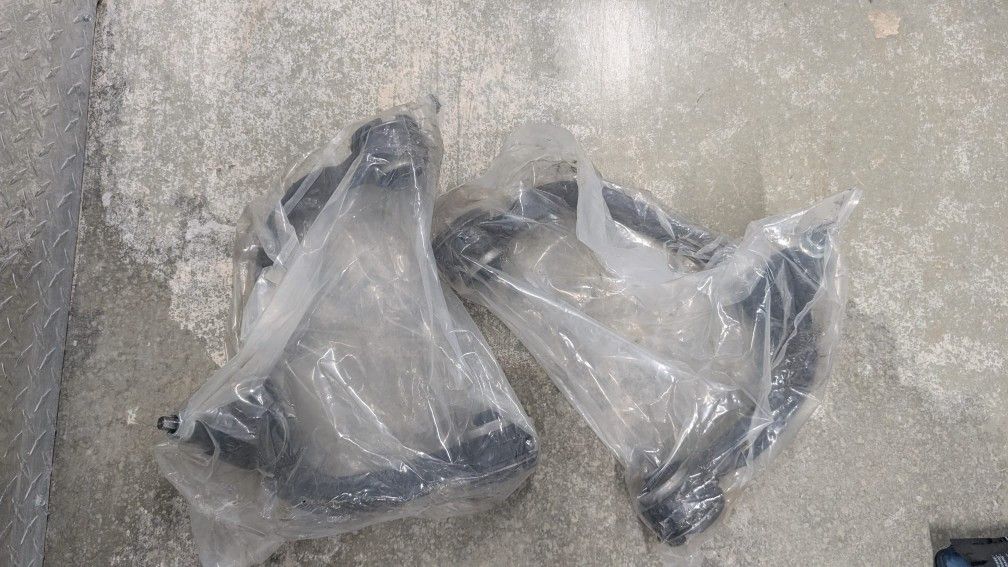 Front Upper Control Arms Kit for Ford F-150 Expedition Lincoln Navigator Mark LT