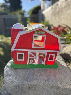 Sesame Street Barn