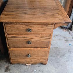 Oak 3 Drawer End Table 