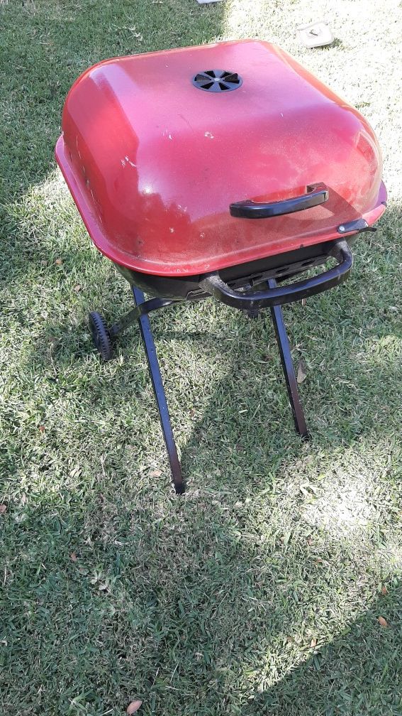 Foldable bbq grill in good condition
