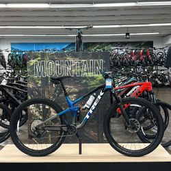 Trek Top Fuel Mountain Bike 9.7 (29")  MINT 